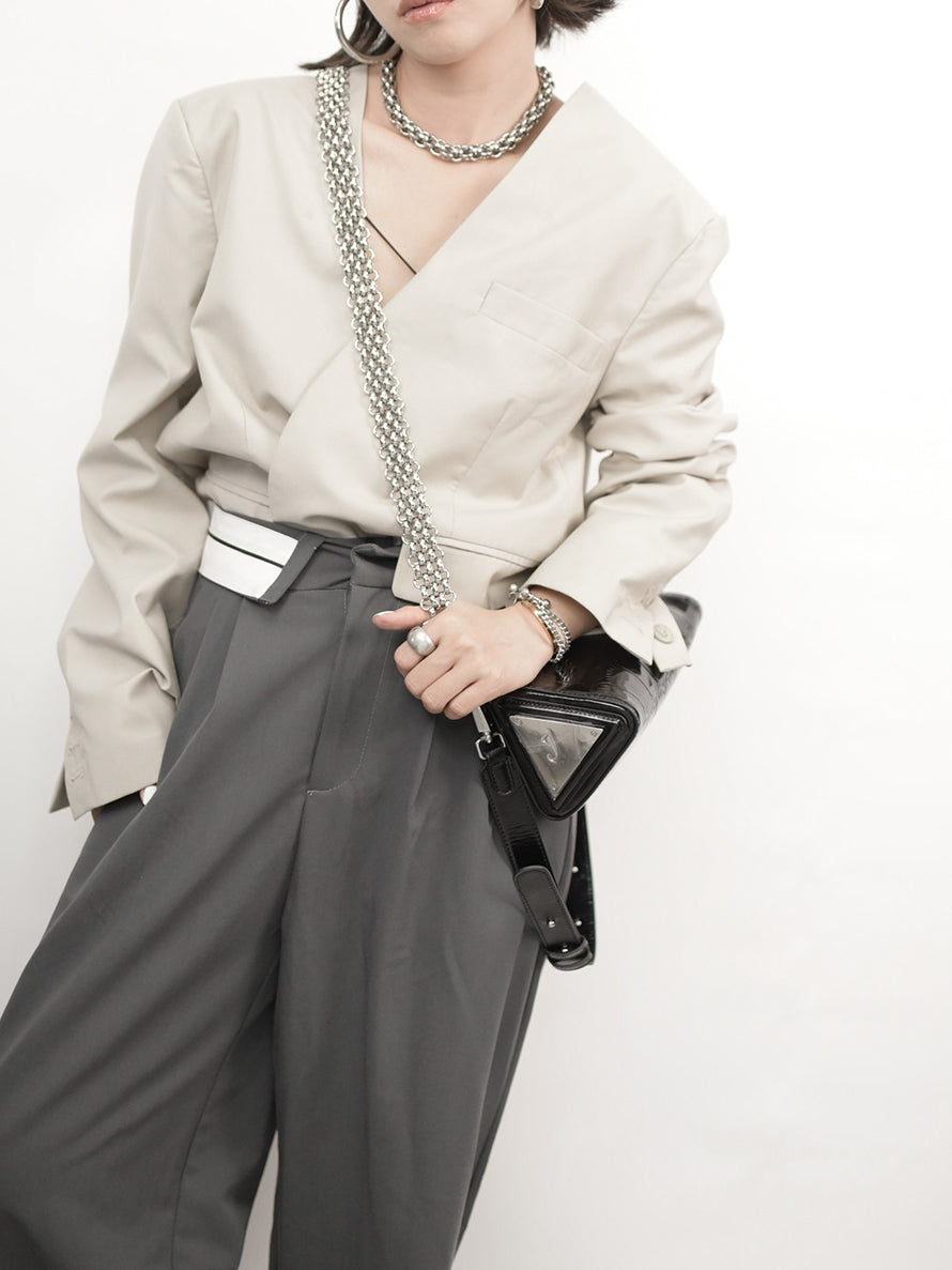 삼각형 어깨 가방