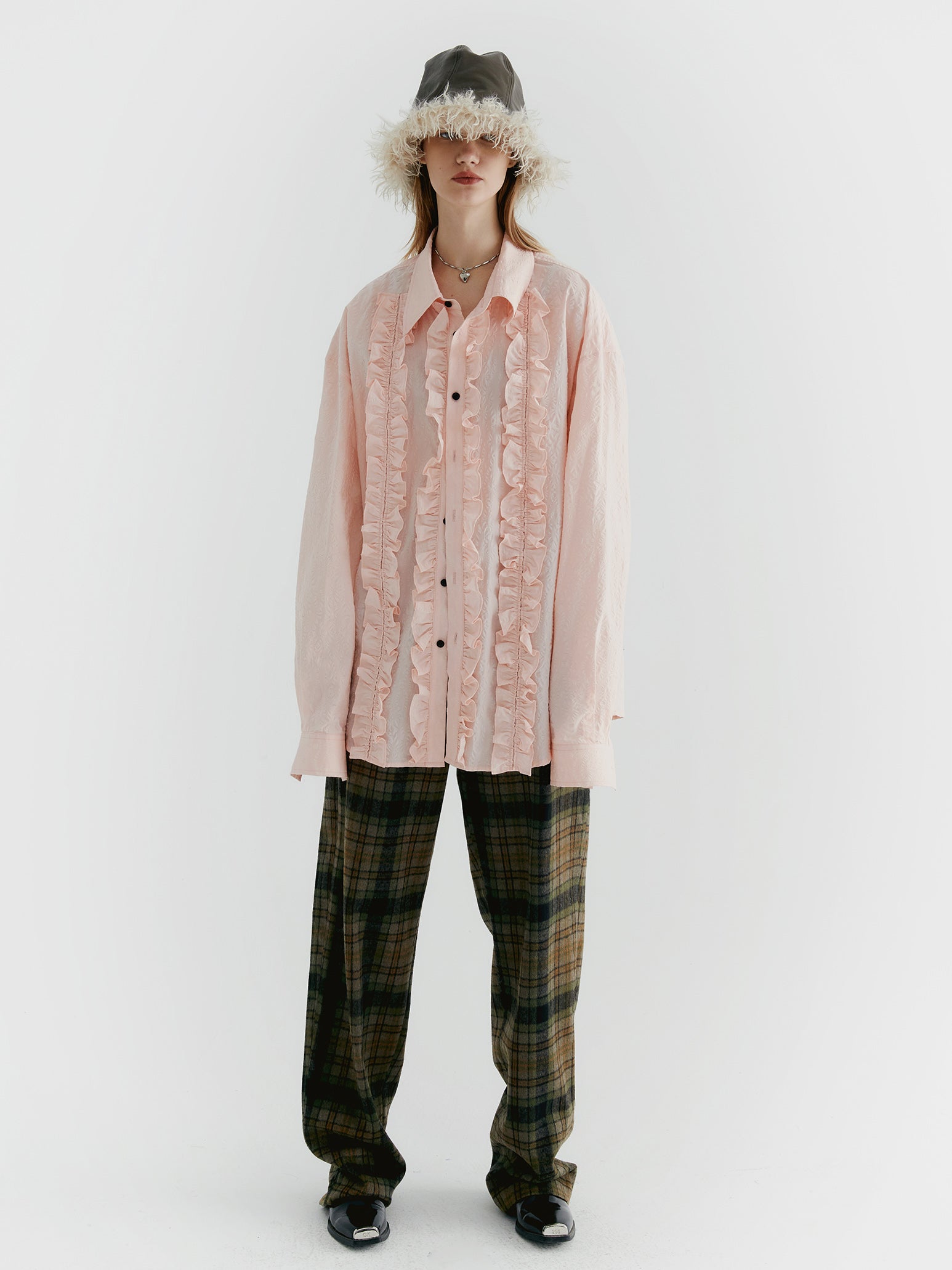 Spitzennähte langmännisches Hemd