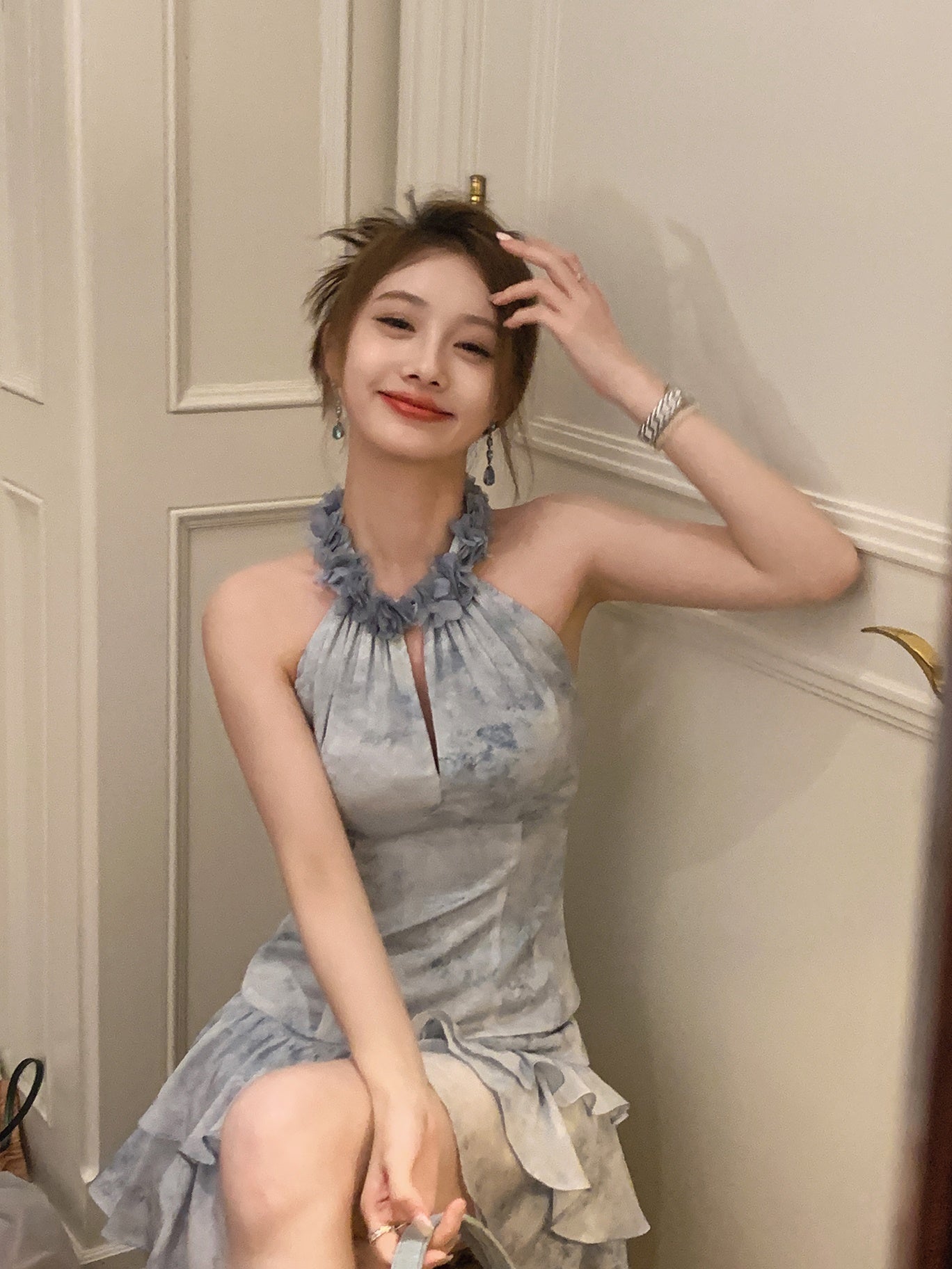 Hanging Neck SleevelessTop & Cake Skirt