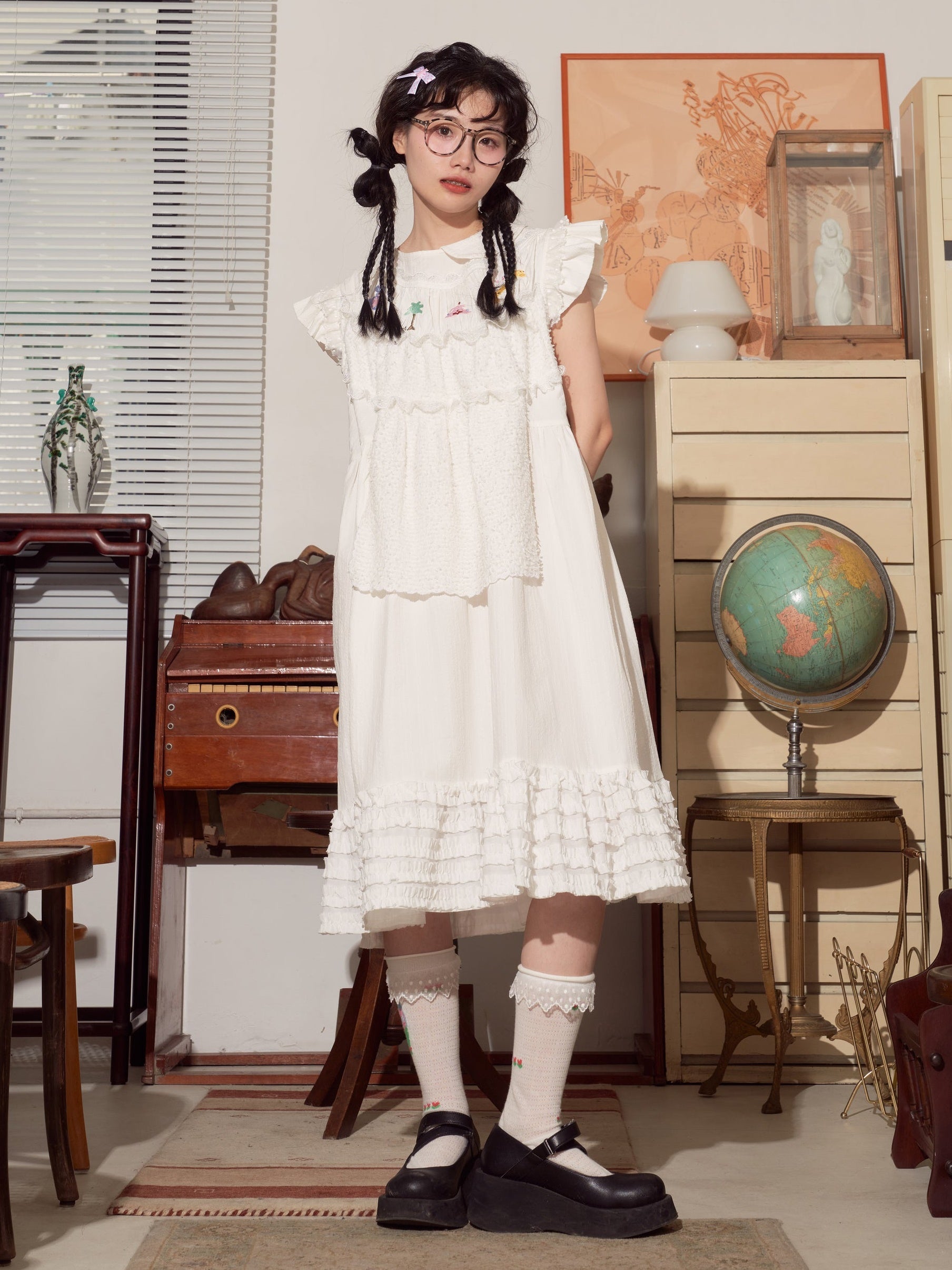 자수 선 드레스