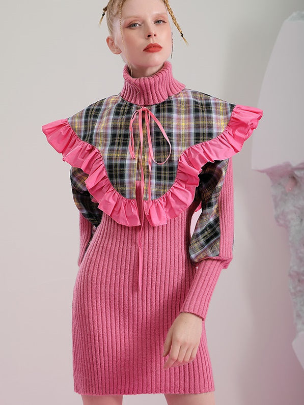 Nähte Kleid mit schlankem gestricktem Kleid