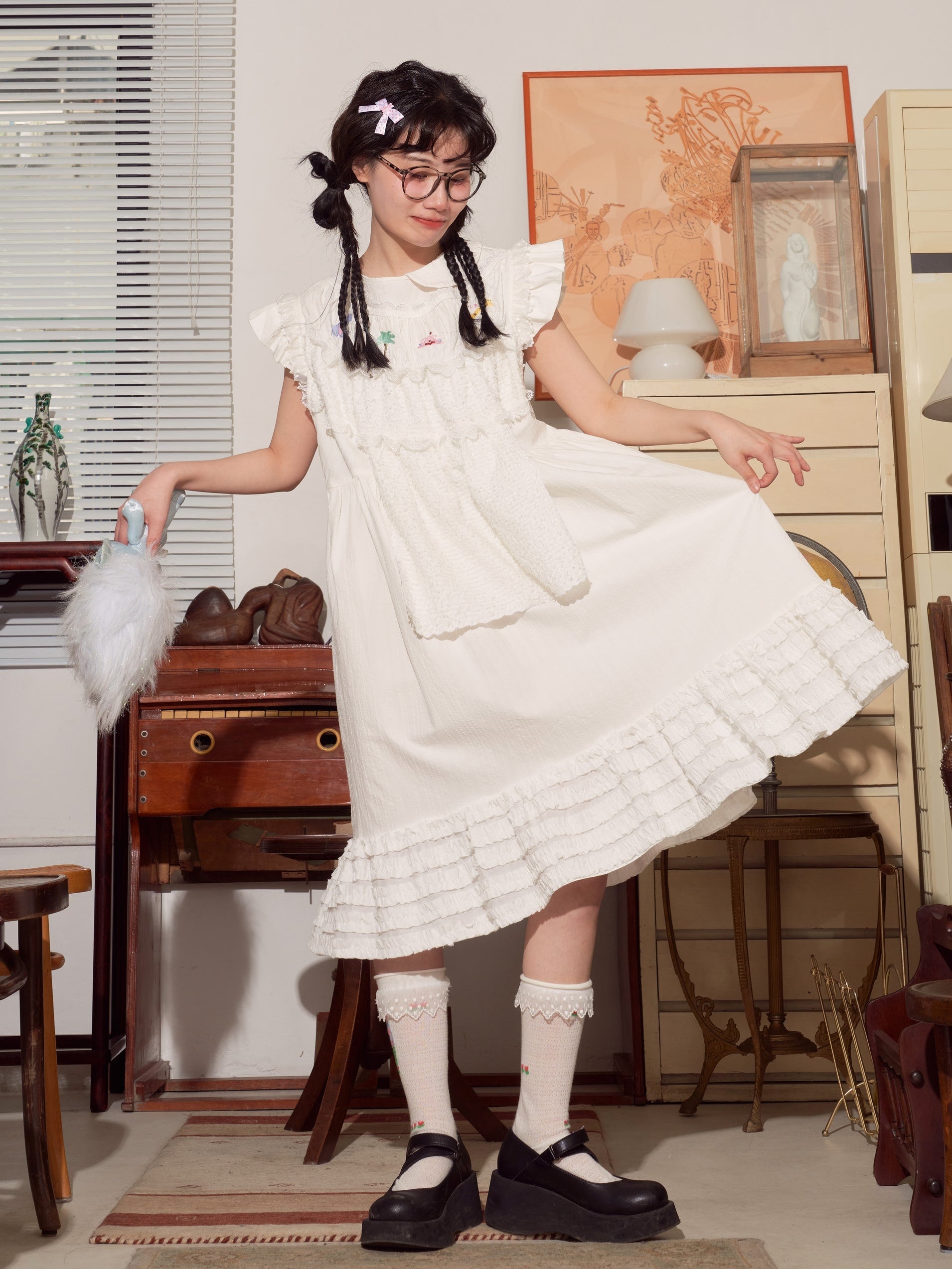 자수 선 드레스