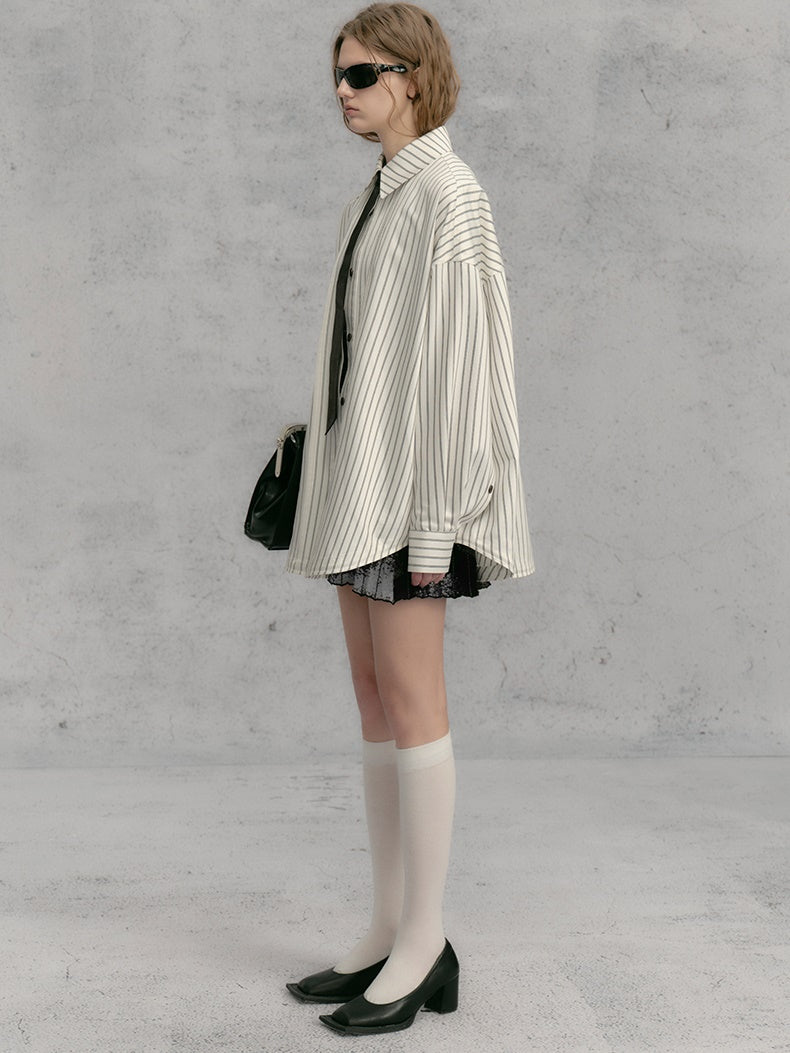 느슨한 줄무늬 셔츠