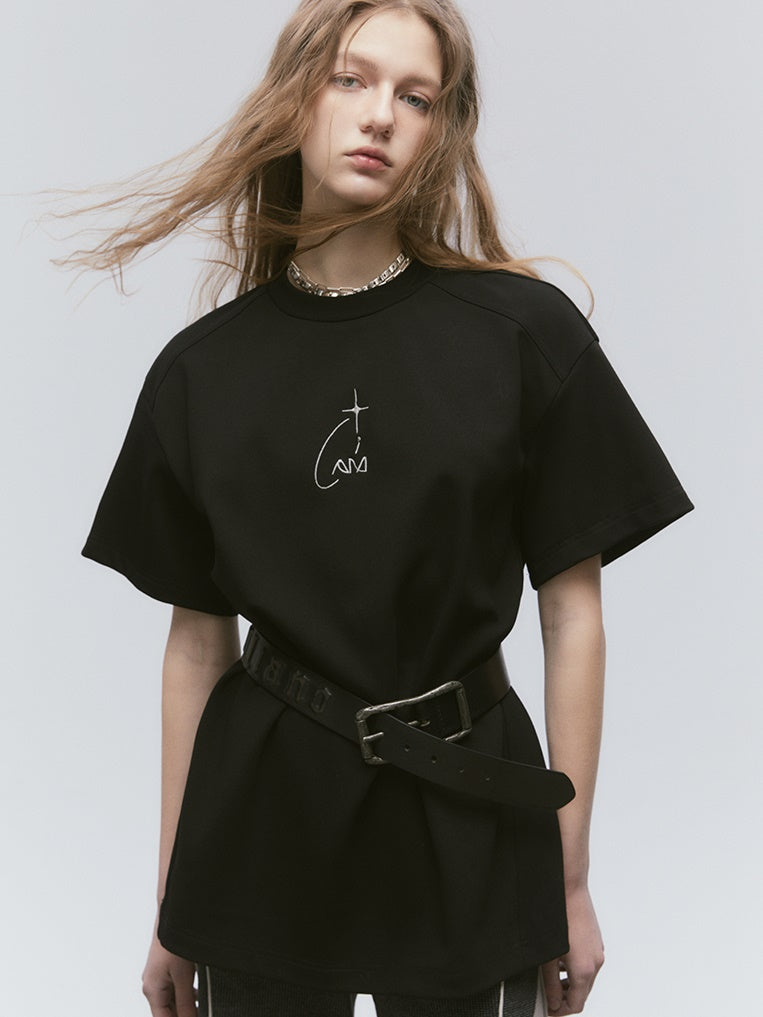 영어 자수 둥근 목 티셔츠