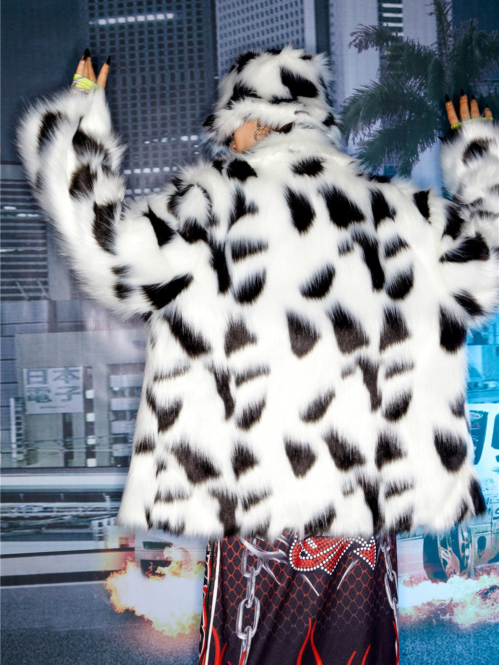 느슨한 모피 코트 & 모자