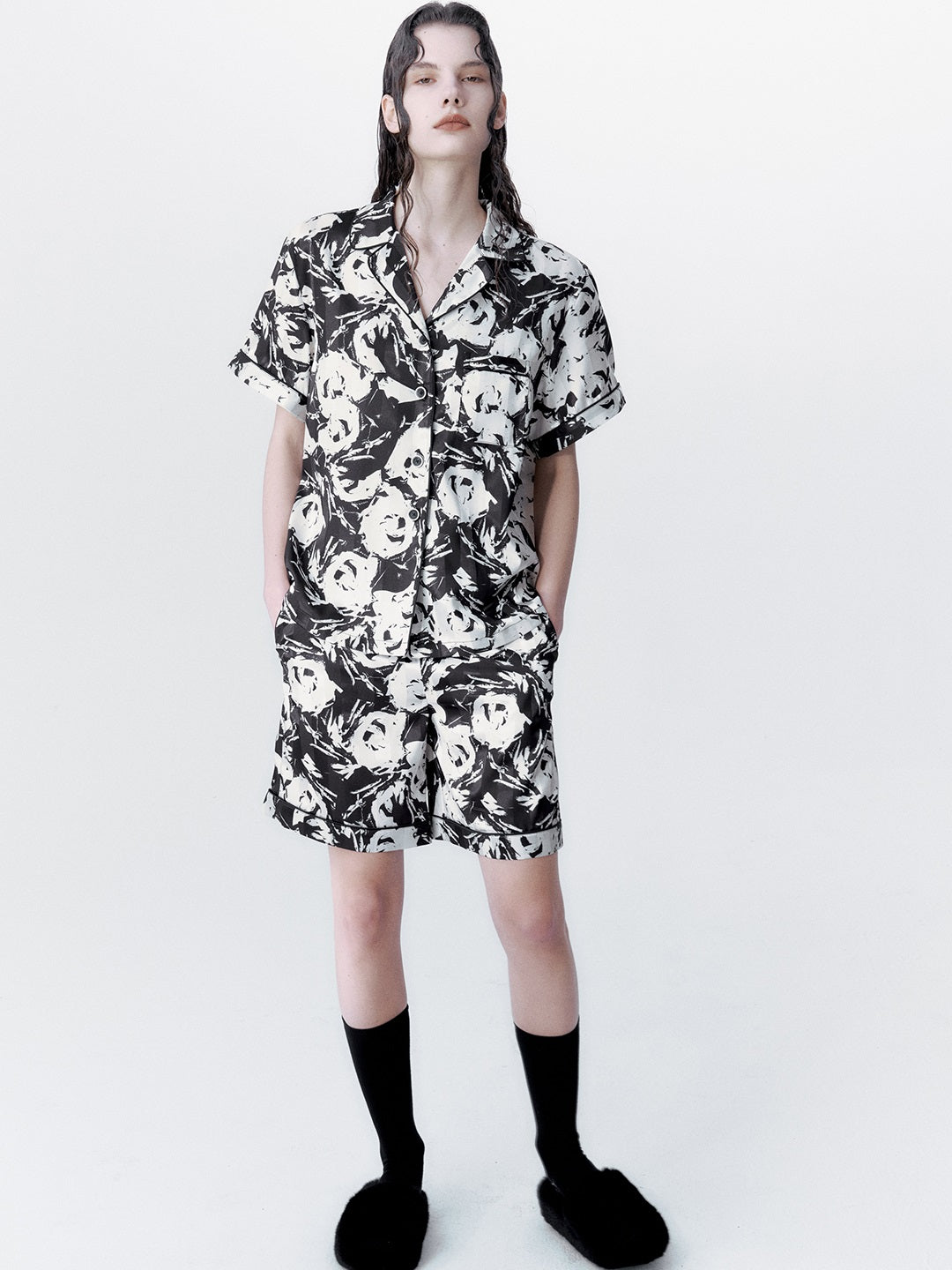 Lässige moderne Hemdhose