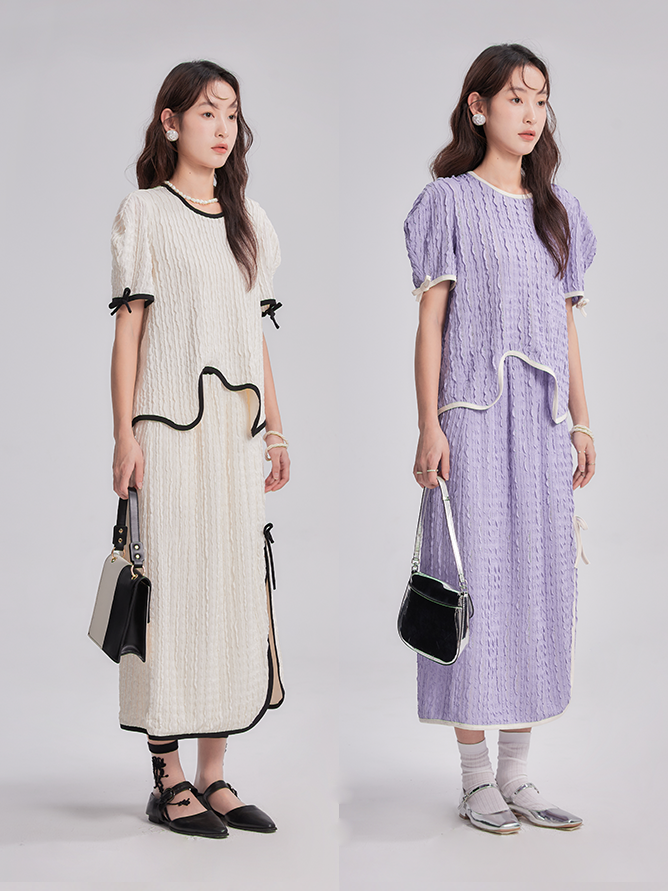 T-shirt et jupe de texture incurvée ondulée