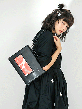 HORIZONTAL SQUARE BAG