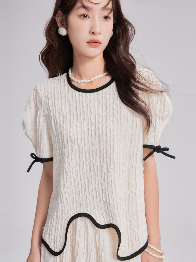 T-shirt et jupe de texture incurvée ondulée