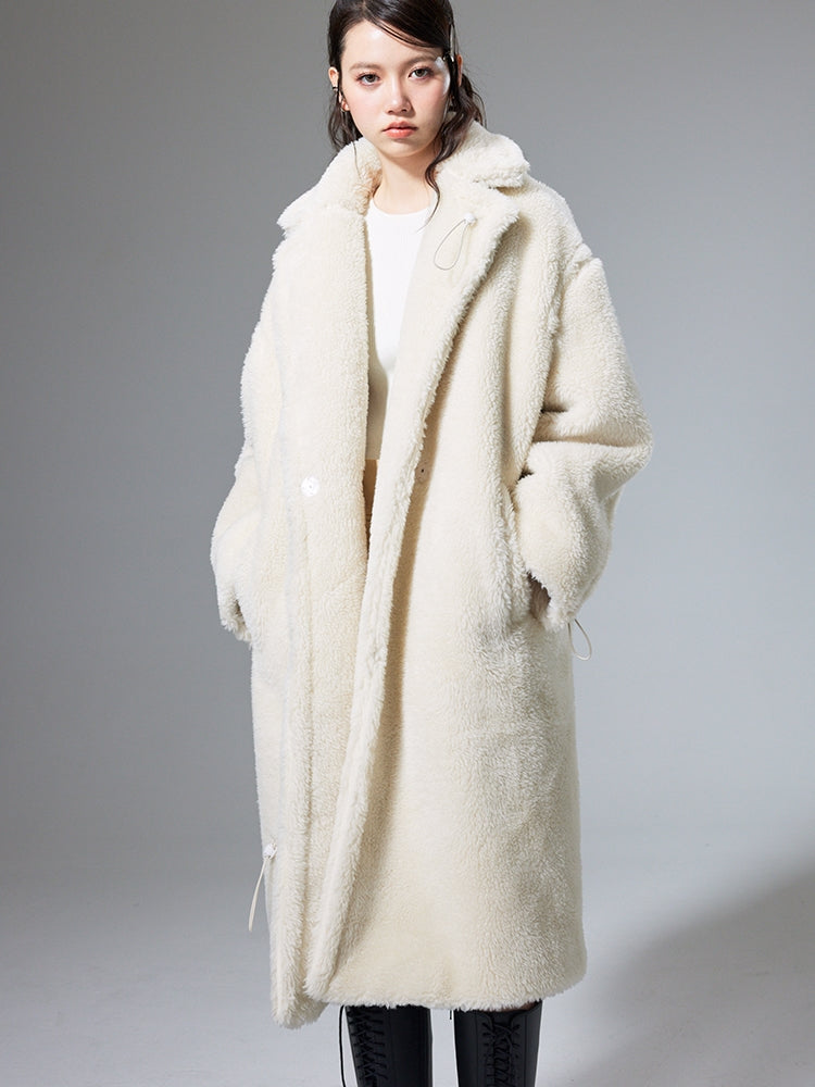 Mid-LENGTH LAMB WOOL COAT