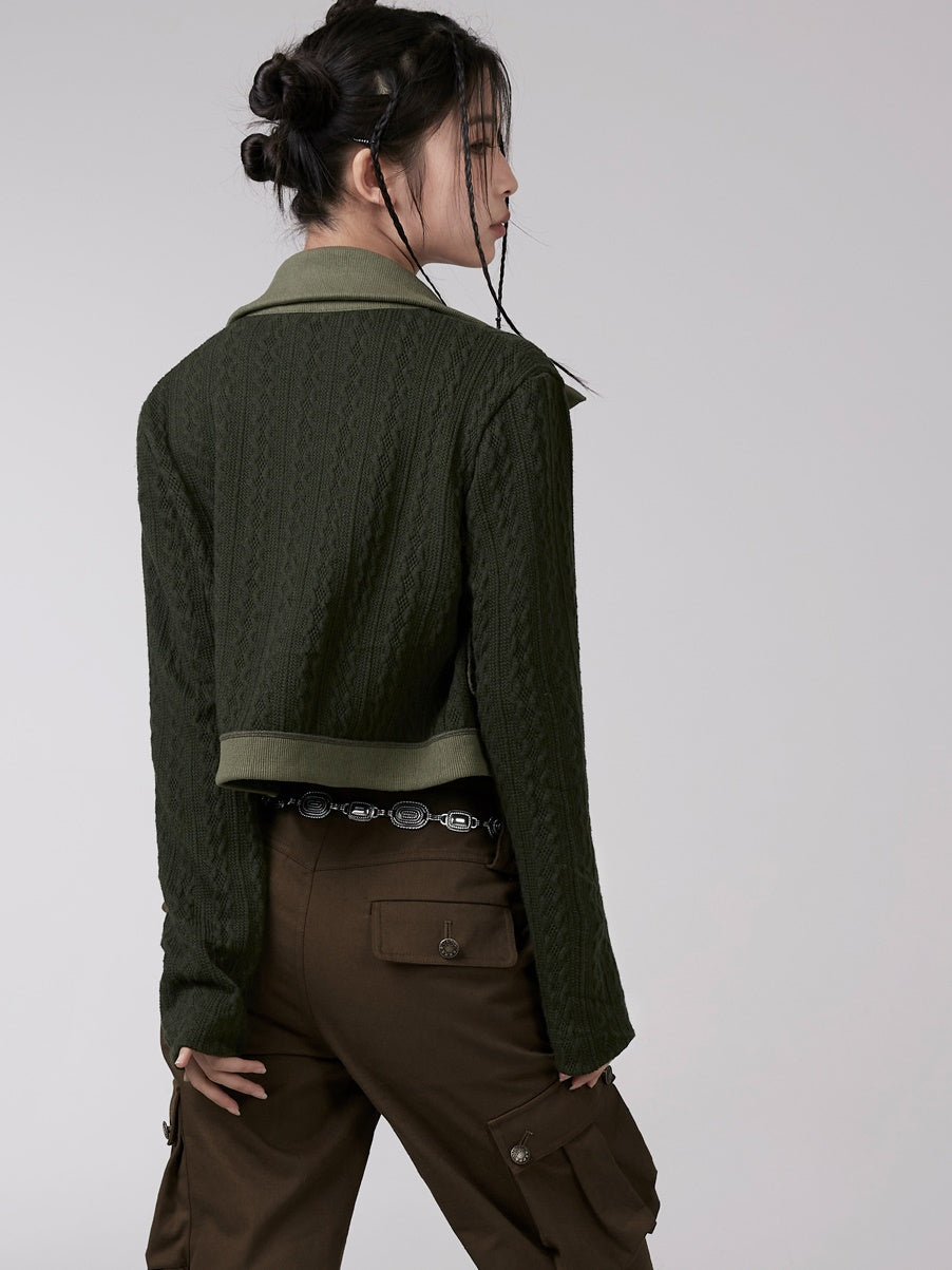 짧은 트위스트 뜨개질 재킷