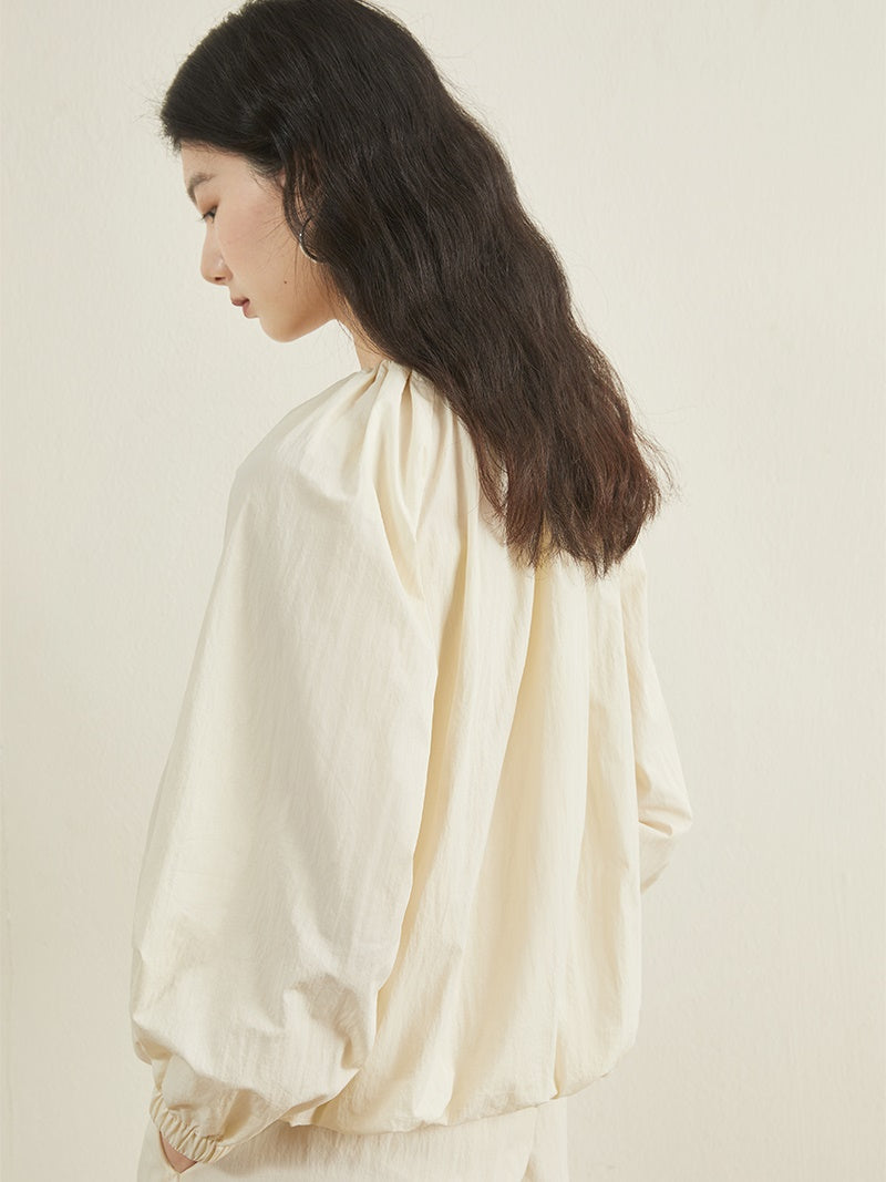 Draw String -Designjacke und kurze Hosen