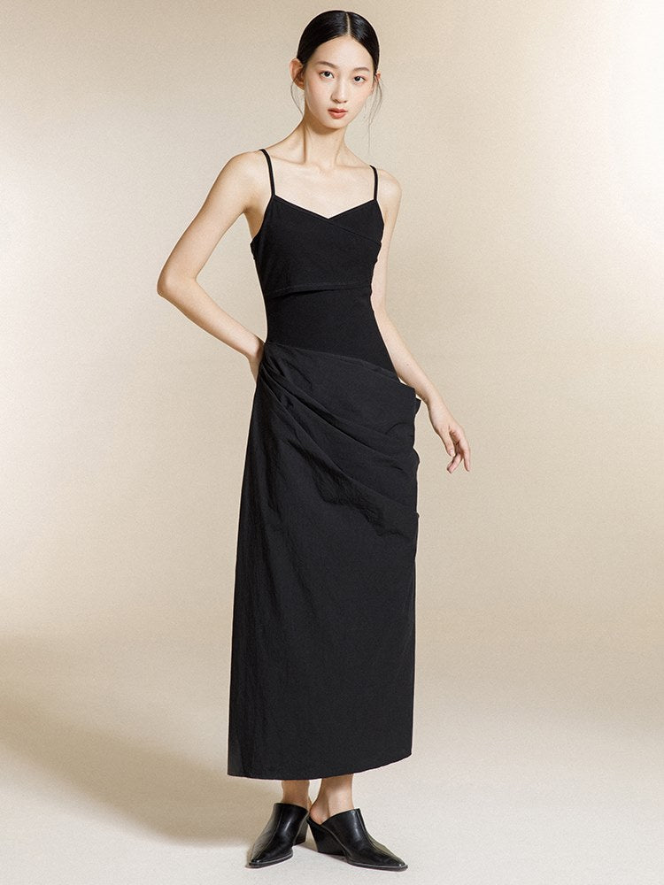 Dreidimensionales Kleid von Falten-Hosentender