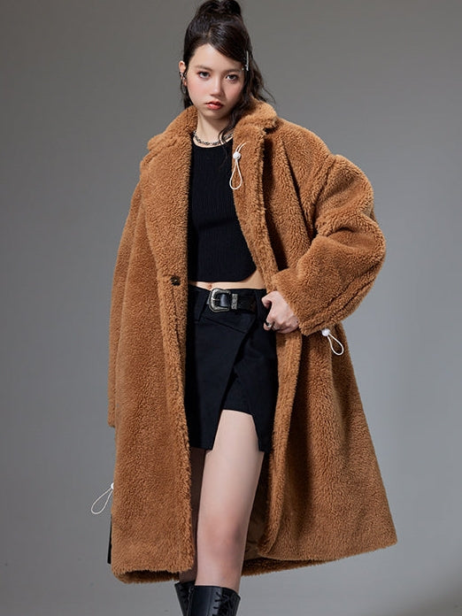 Mid-LENGTH LAMB WOOL COAT