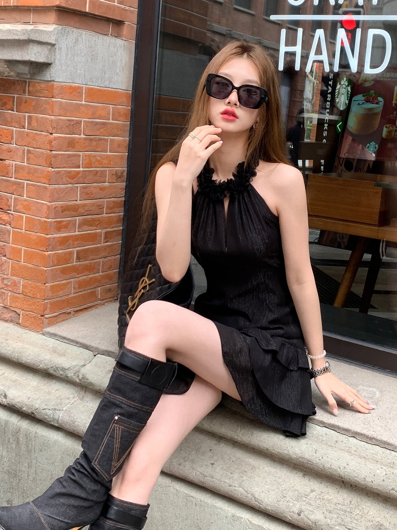 Hanging Neck SleevelessTop & Cake Skirt