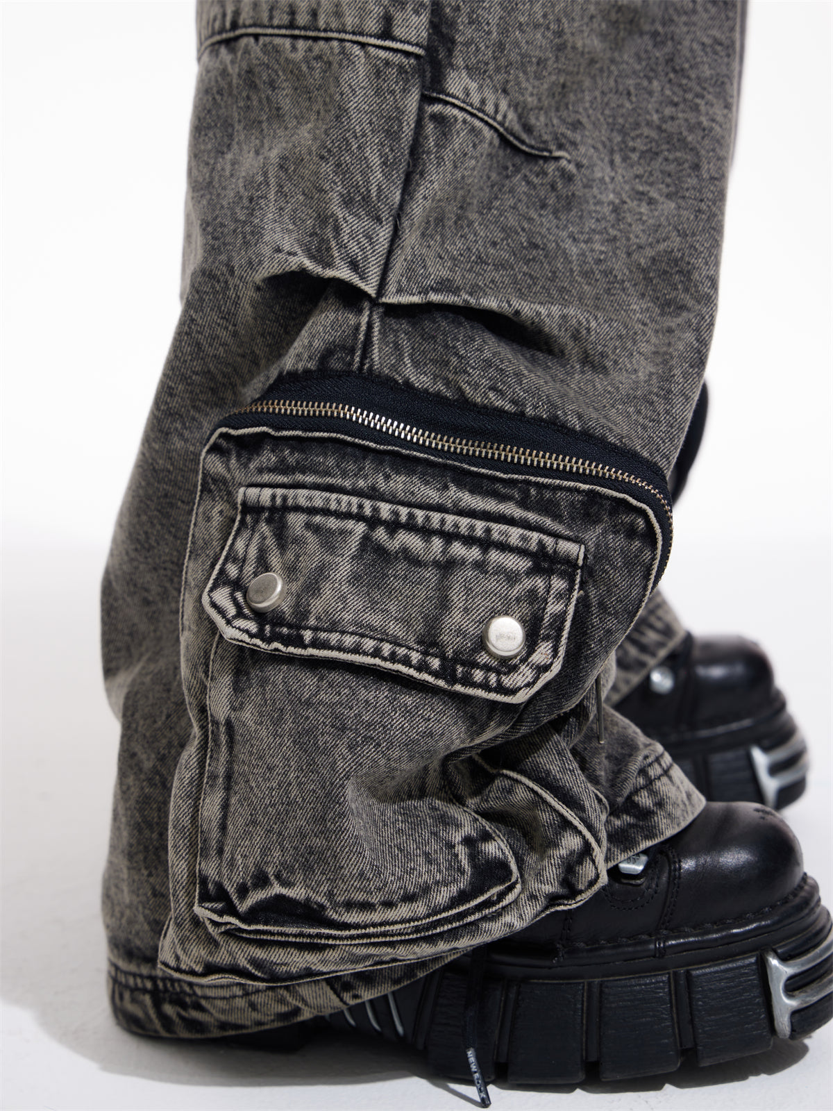 Work Style Multi-pocket Jeans