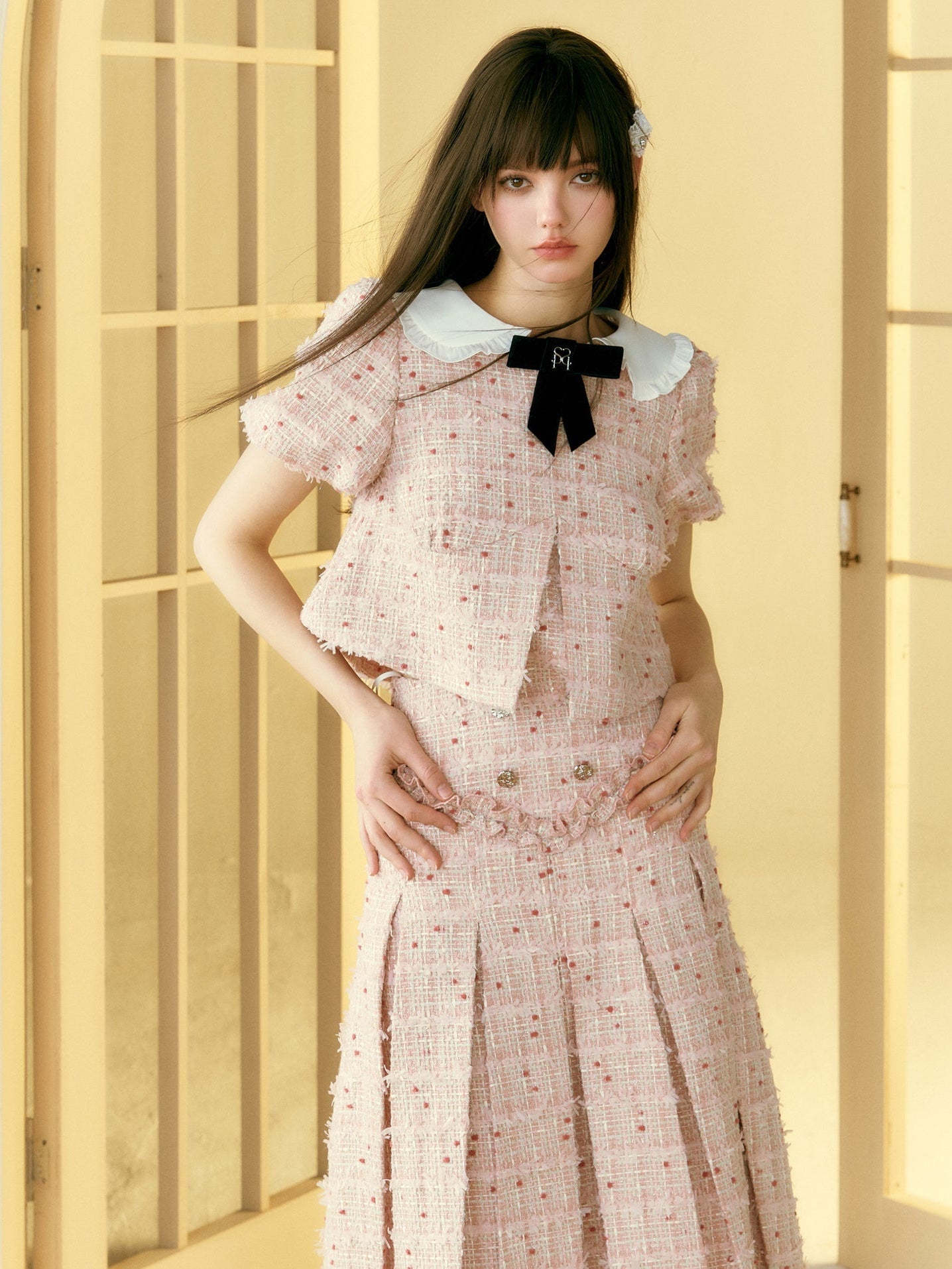 Little Fragrance Doll Collar Top & Pleated Skirt
