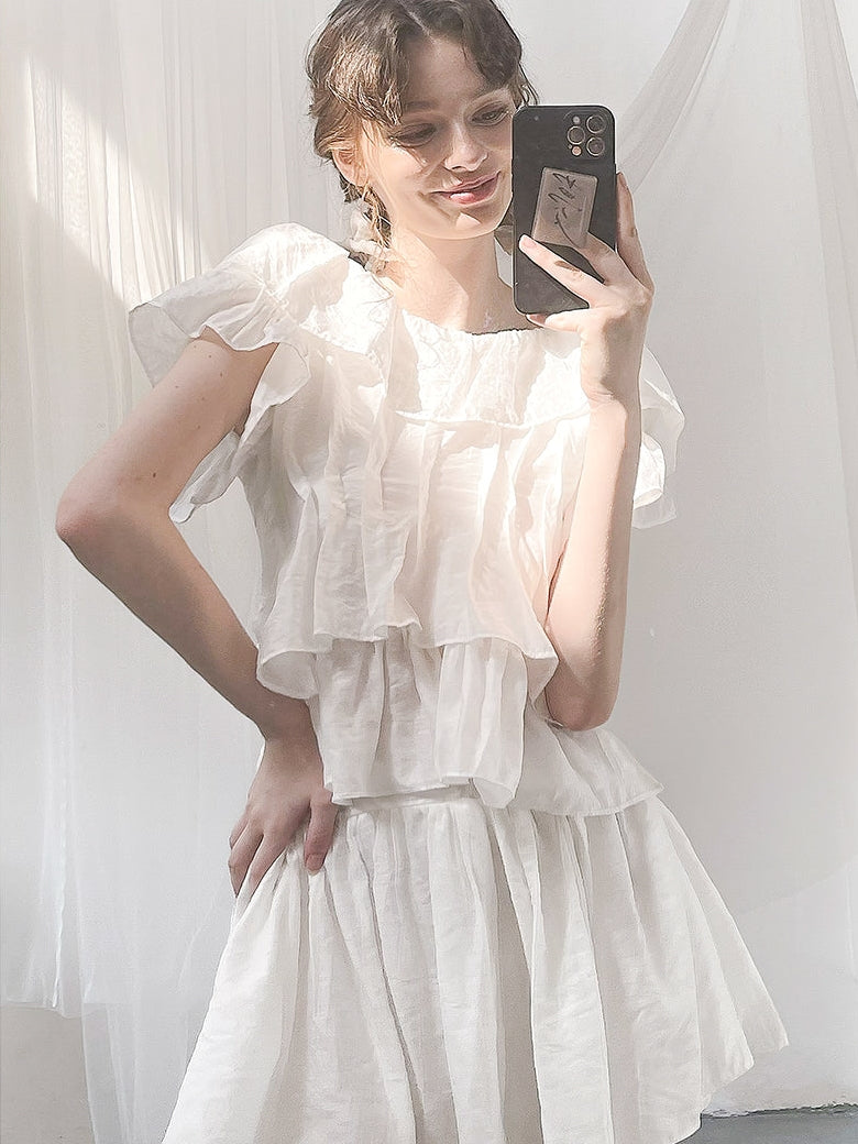 짧은 슬리드 탑 + 스커트