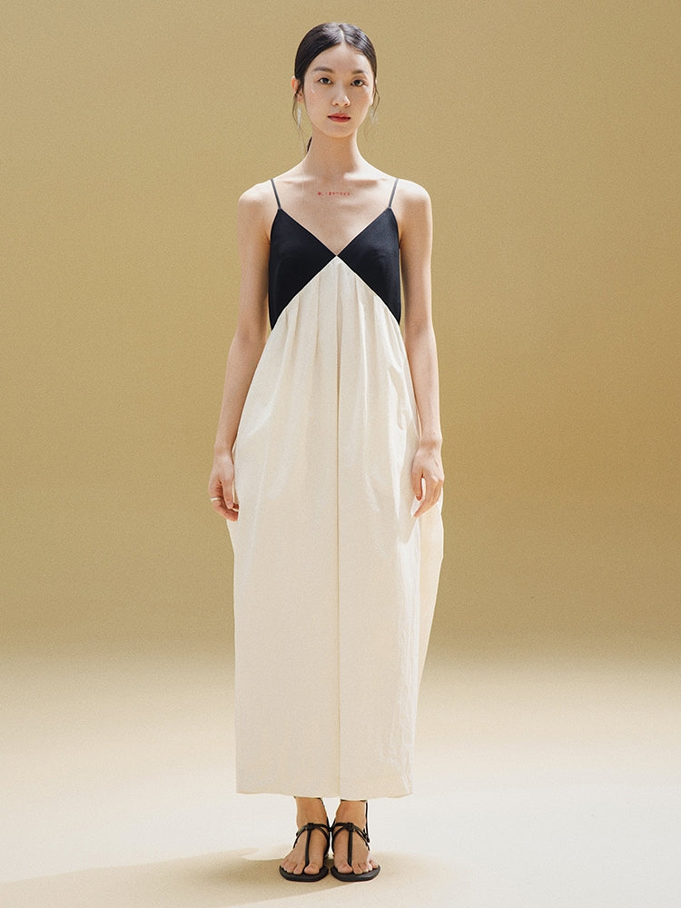 V-Neck 서스펜더 드레스