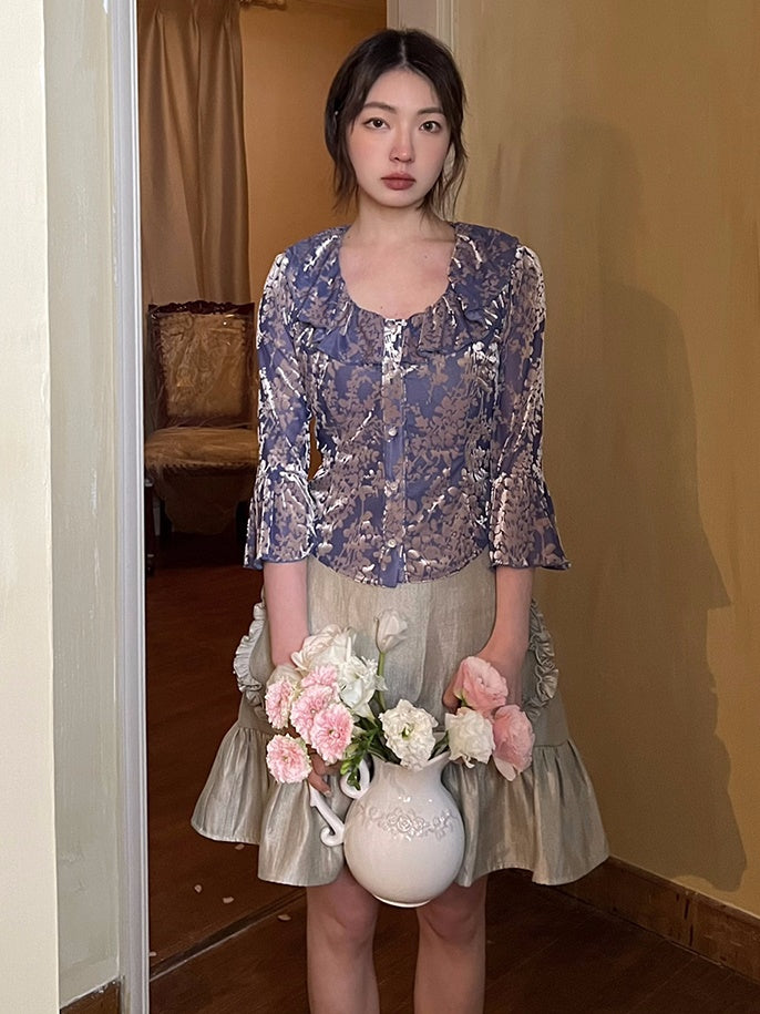 플로럴 프릴 칼라 혼 슬리브 상단