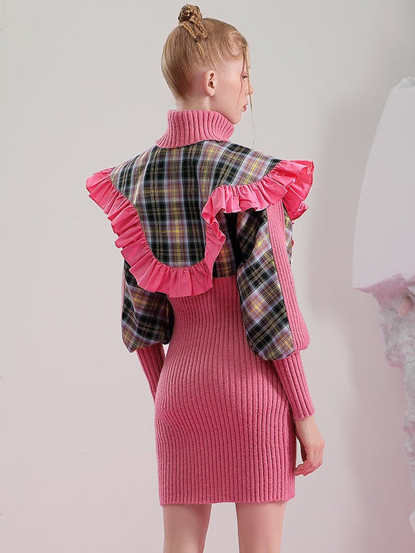 Nähte Kleid mit schlankem gestricktem Kleid