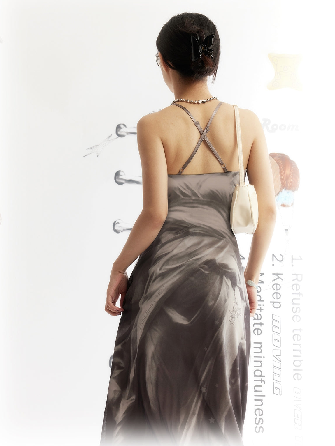 메쉬 크로스 스트랩 드레스를 인쇄하십시오