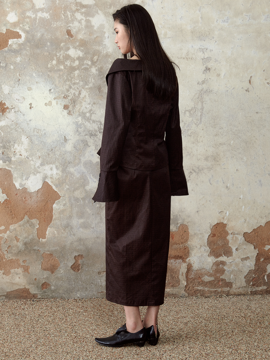 Large Lapel Jacket & Slit Long Skirt