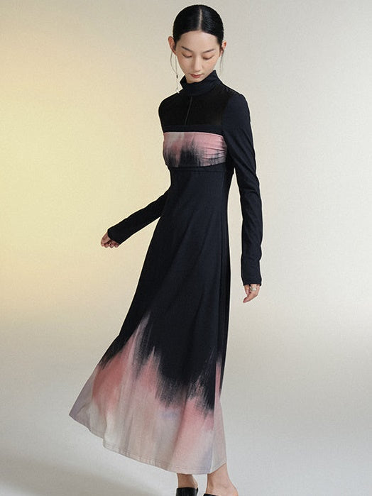 Printed Turtoreneck Slighting Reveling Dress