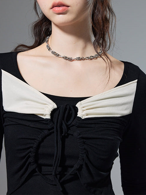 Quadratische Hals mit langem Märm von Bodhemd