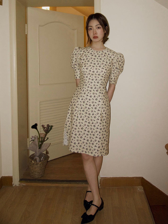 Blumenpuffhülle ein Stück