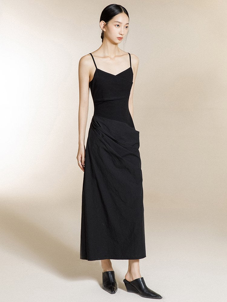 Dreidimensionales Kleid von Falten-Hosentender