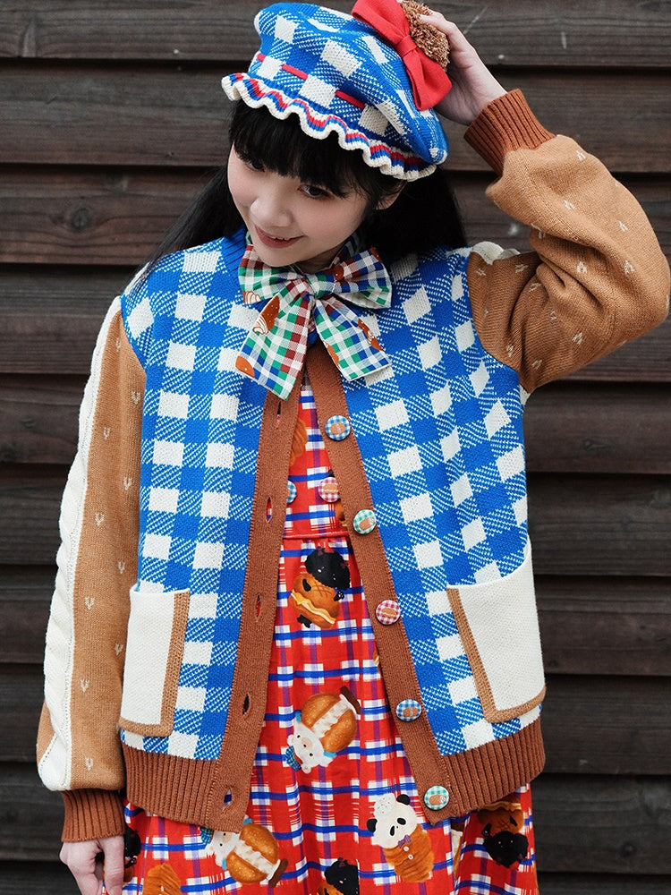 Langmischte Strickjacke tragen