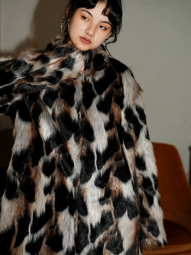 Lose Fellmantel mittlerer Länge