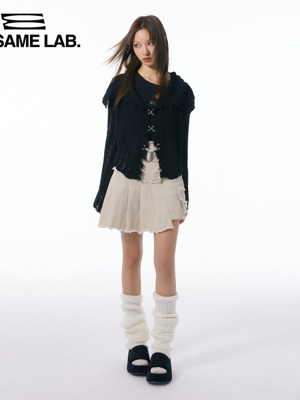 PLEATED SKIRT WITH BELT