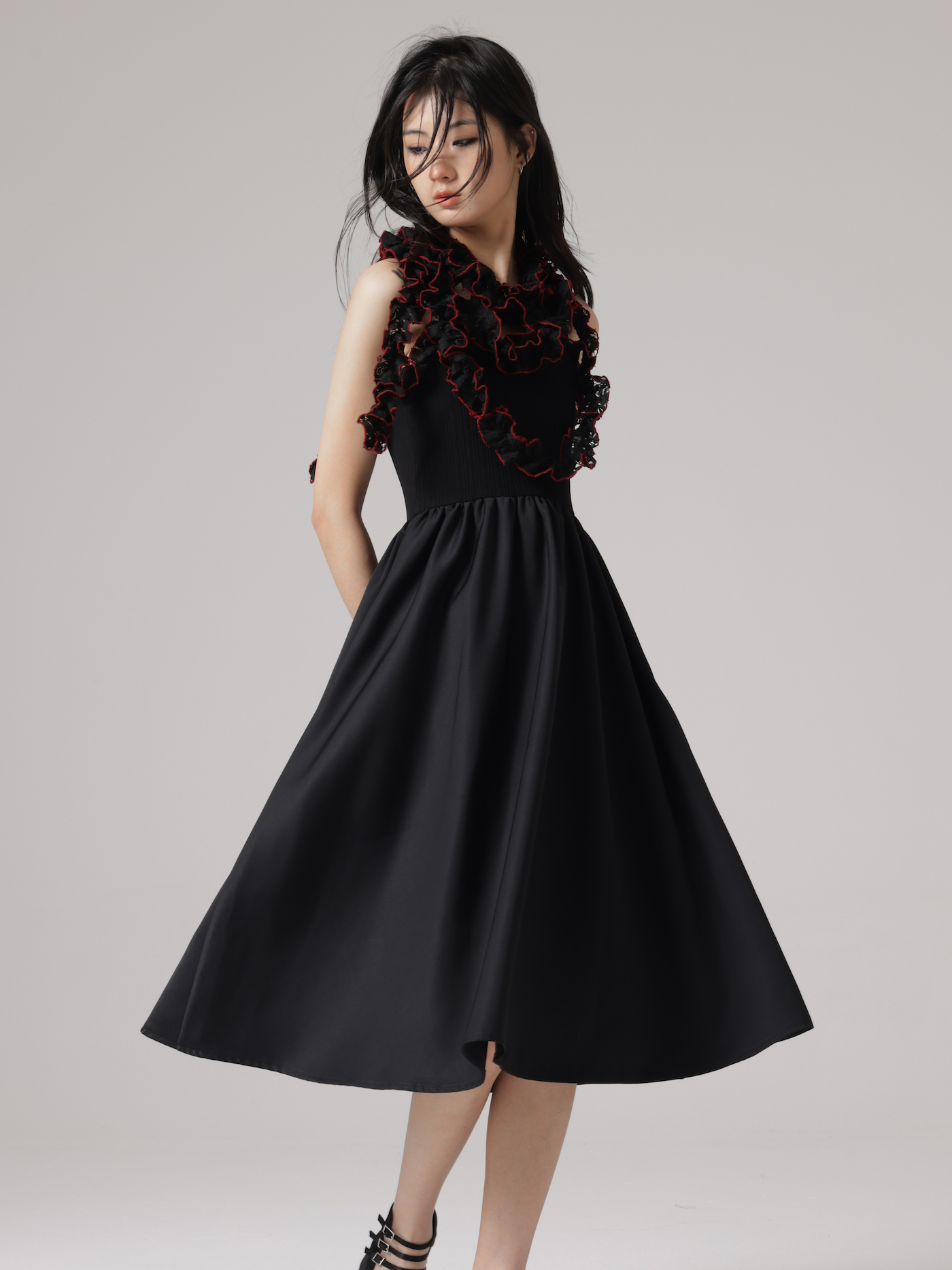 분리 가능한 레이스 스카프 서스펜더 드레스