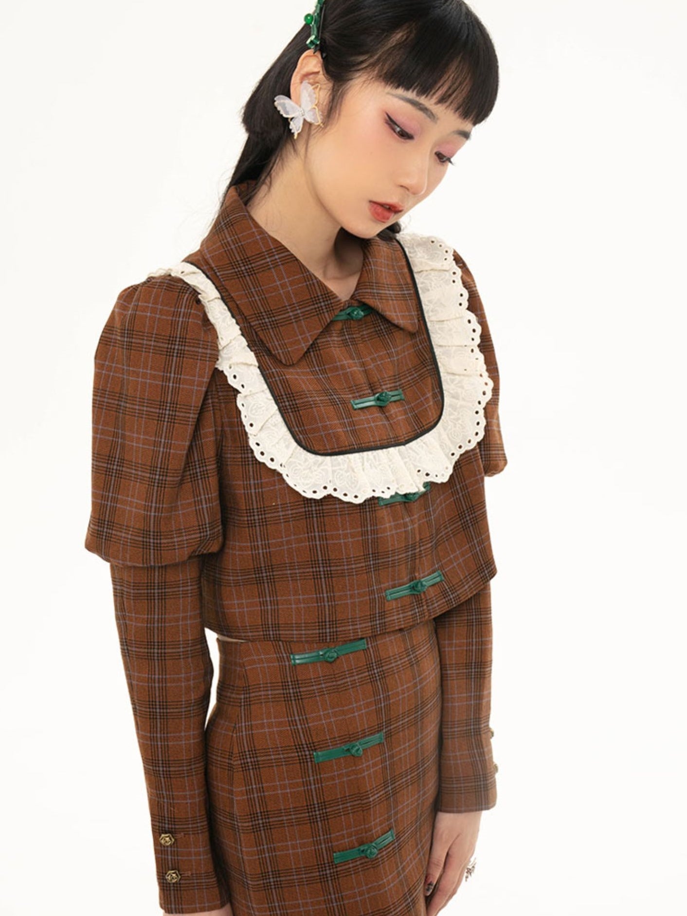 중국 버클 격자 무늬 짧은 재킷 및 스커트