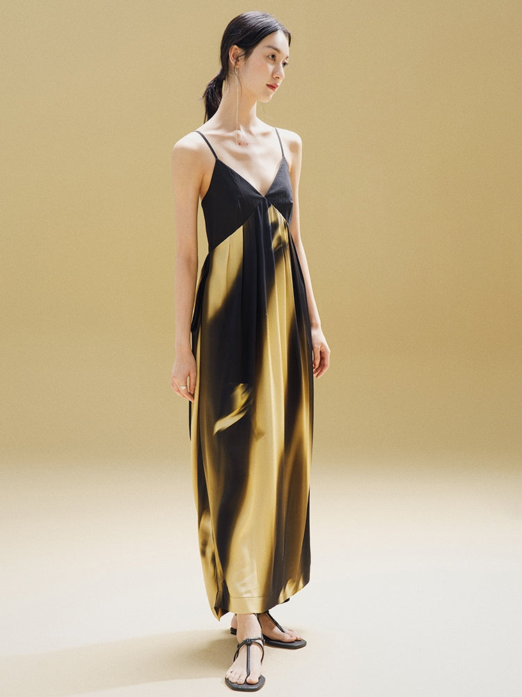 V-Neck 서스펜더 드레스