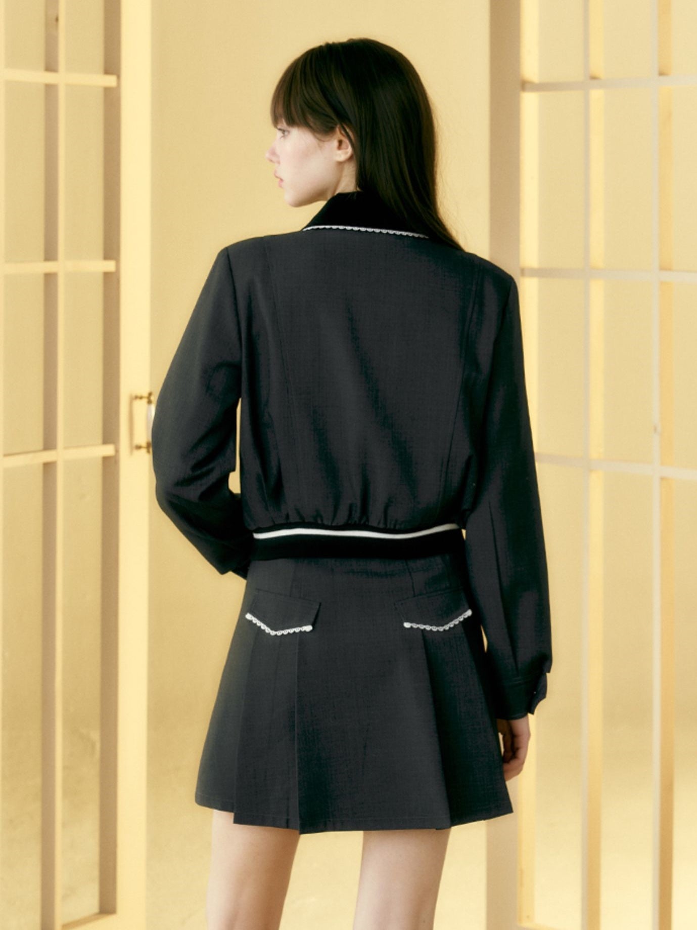 Retro -Kontrast Farbjacke & Faltenrock