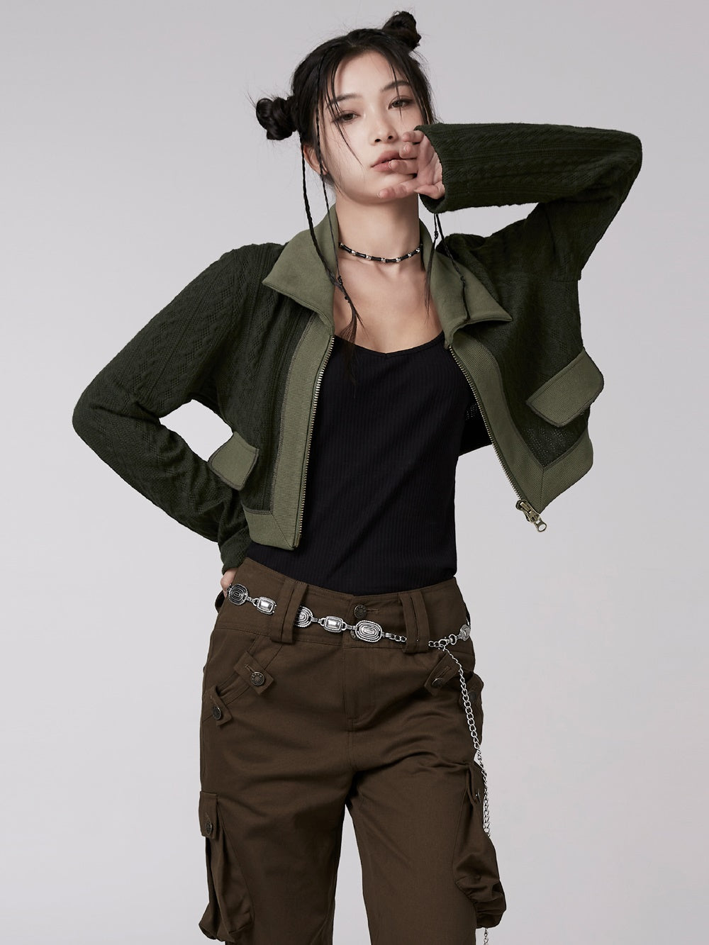 짧은 트위스트 뜨개질 재킷