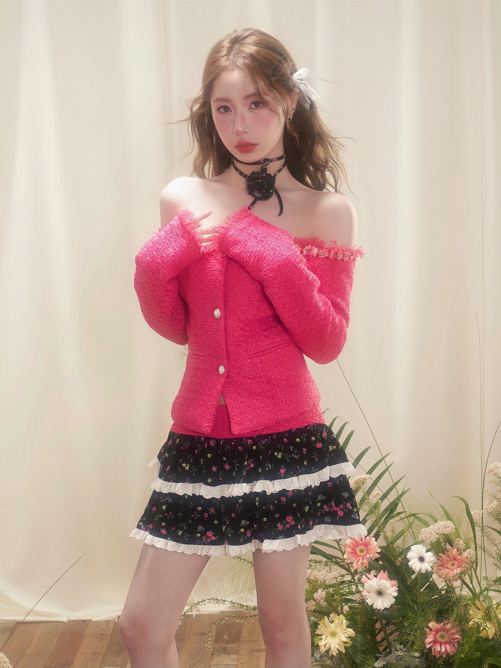 Off-Shoulder Detachable Floral Fragrant Fragrant Wind Jacket & Cake Skirt