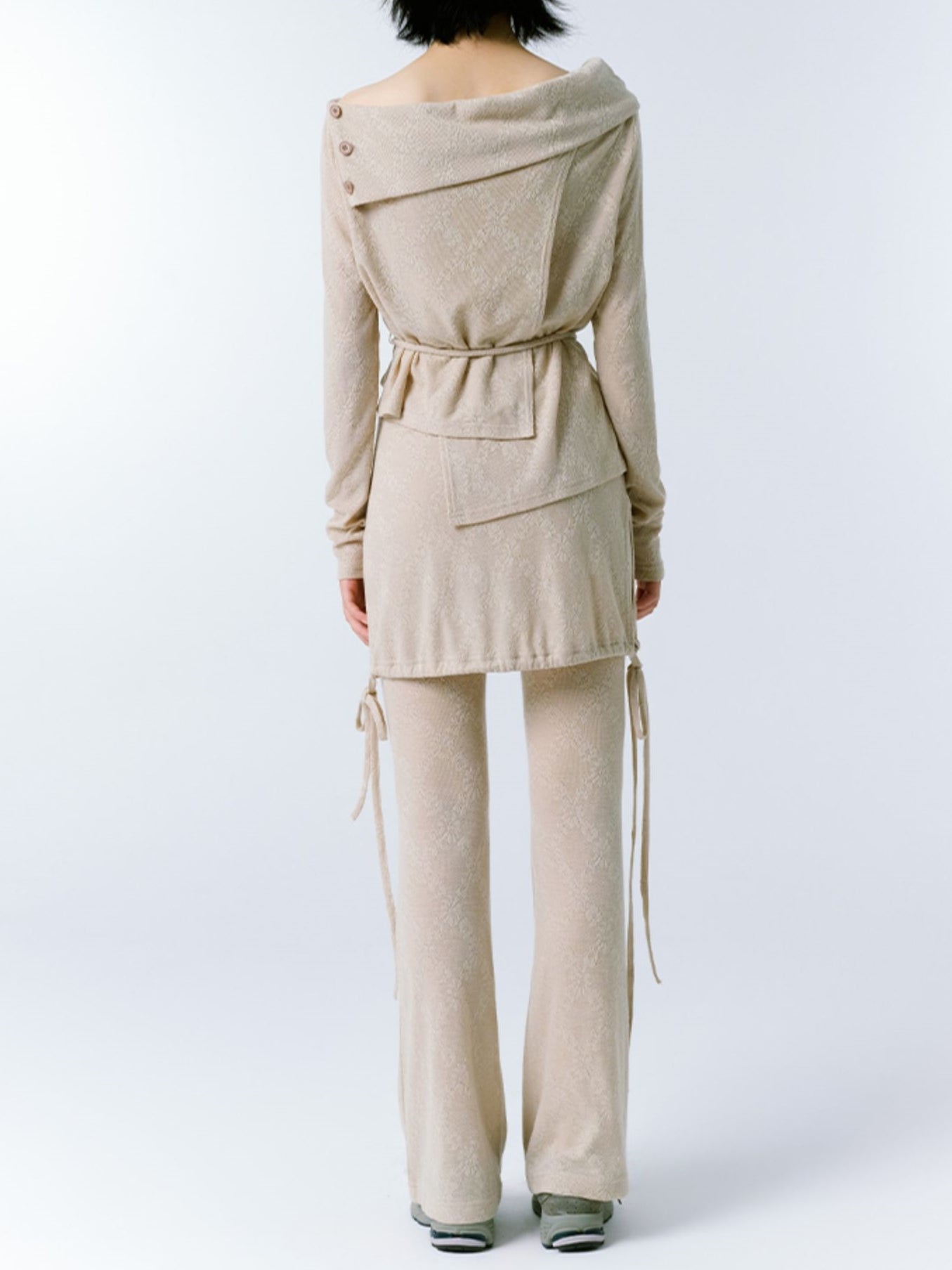 JACQUARD STRAPS ONE WORD COLLAR TOP & TROUSERS