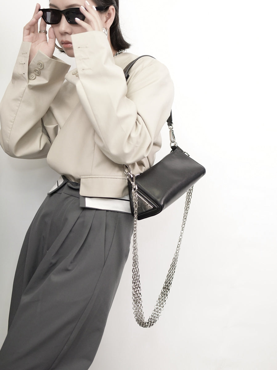 삼각형 어깨 가방