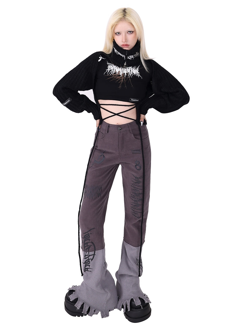 Pentagrammausschnitt heißer Mädchenpullover