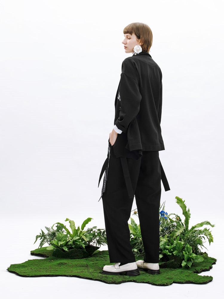 Broderie de la veste en forme d&