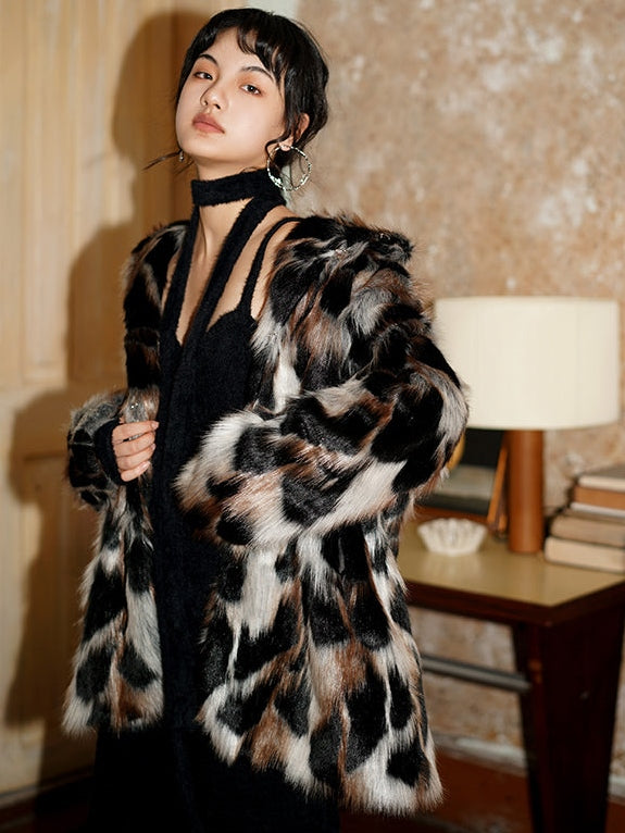 Lose Fellmantel mittlerer Länge