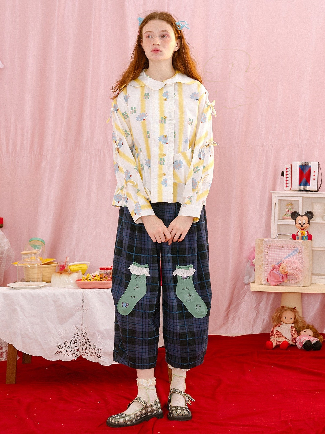 불규칙한 칼라 스트라이프 활 매듭 셔츠