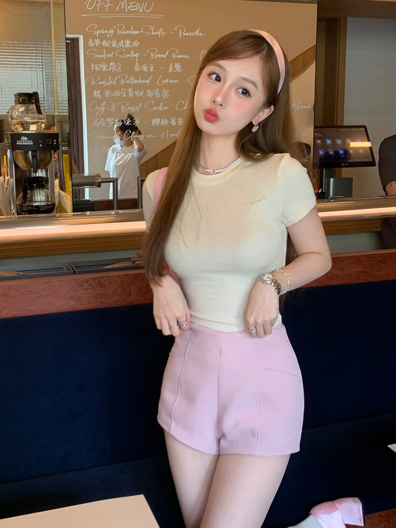 Dehnen Sie die grundlegende kurzarmige T-Shirt mit schlankem T-Shirt