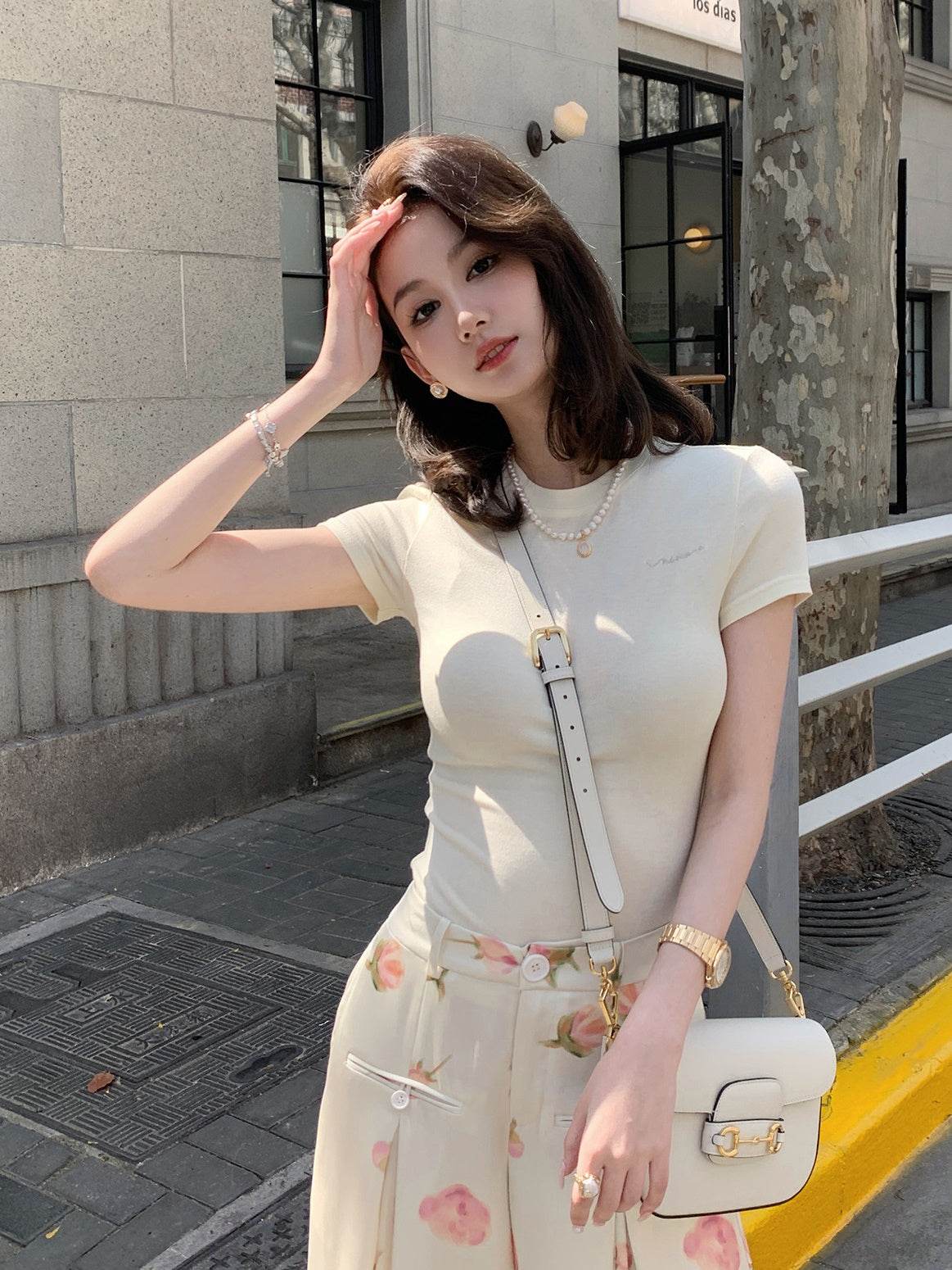 Dehnen Sie die grundlegende kurzarmige T-Shirt mit schlankem T-Shirt