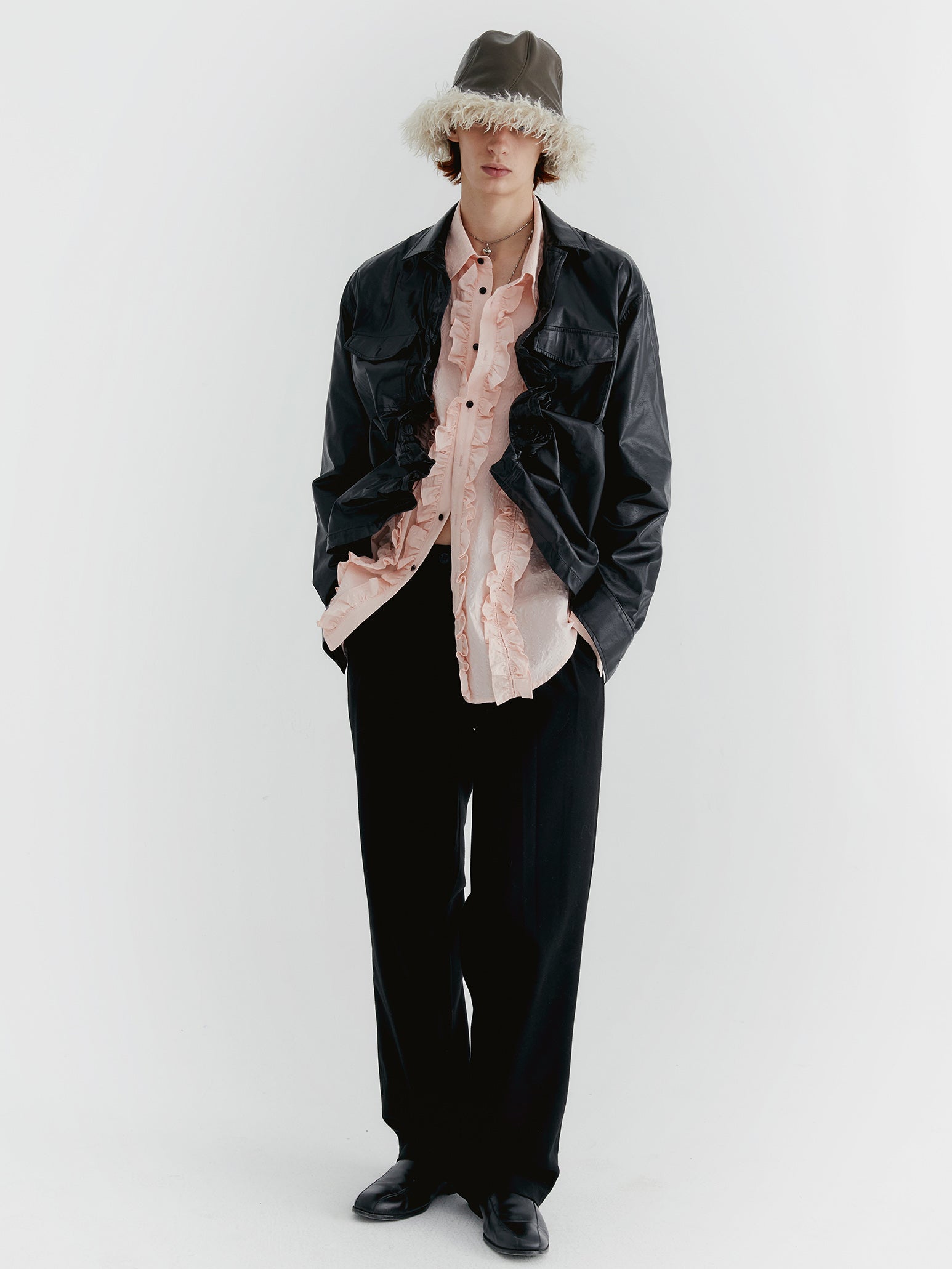 Spitzennähte langmännisches Hemd