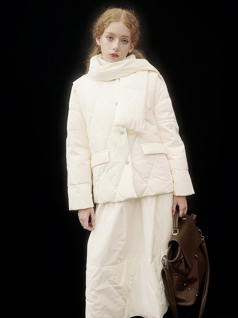 흰 오리 다운 스카프